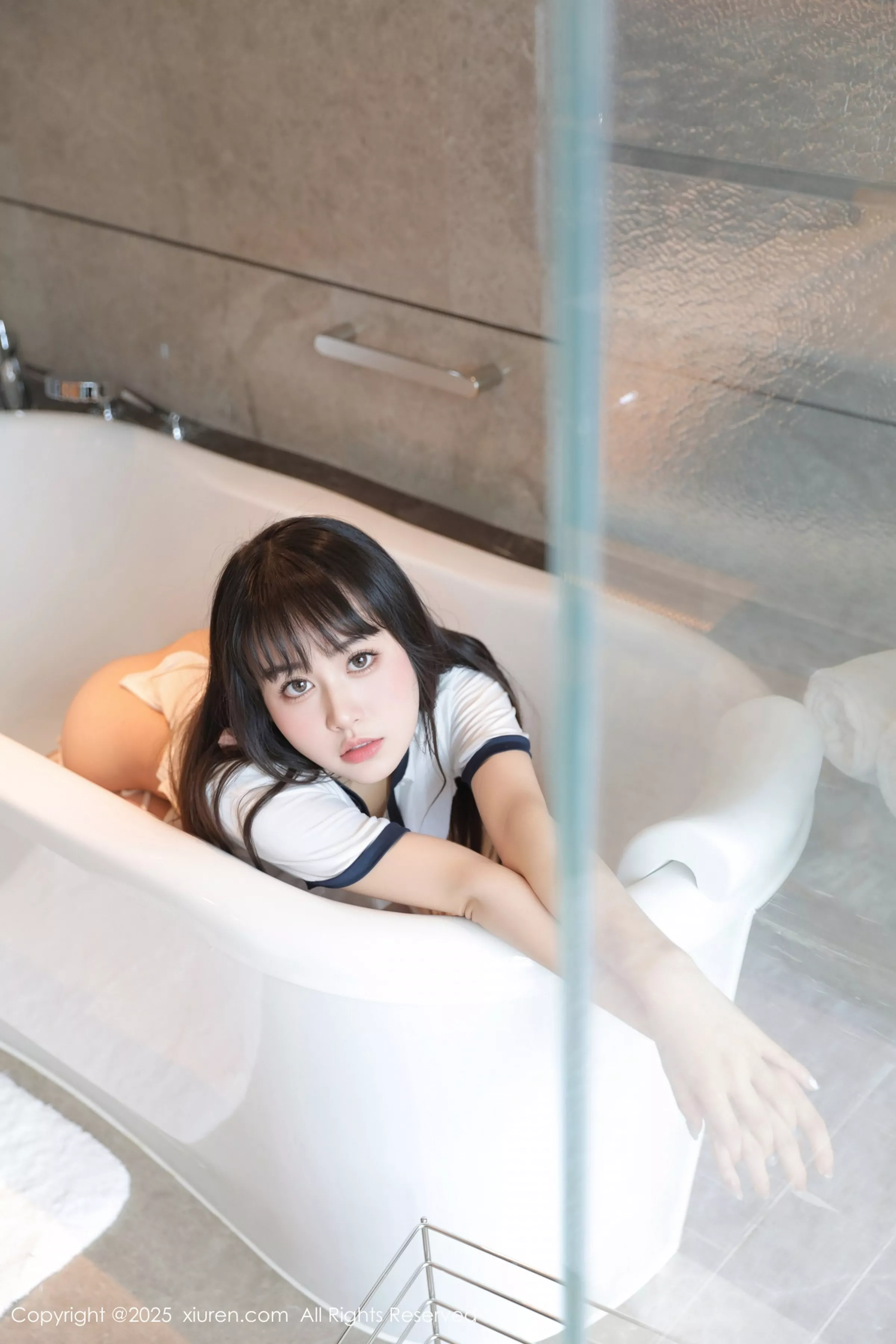 [XiuRen秀人网]第10184期量子玫瑰写真-秀人资源网